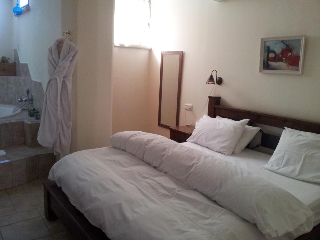 Shwartzimmer Rosh Pina Chambre photo